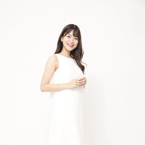 20210710180851No.1髙橋真優 白全身.jpeg